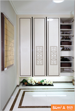 84㎡A 현관 이미지